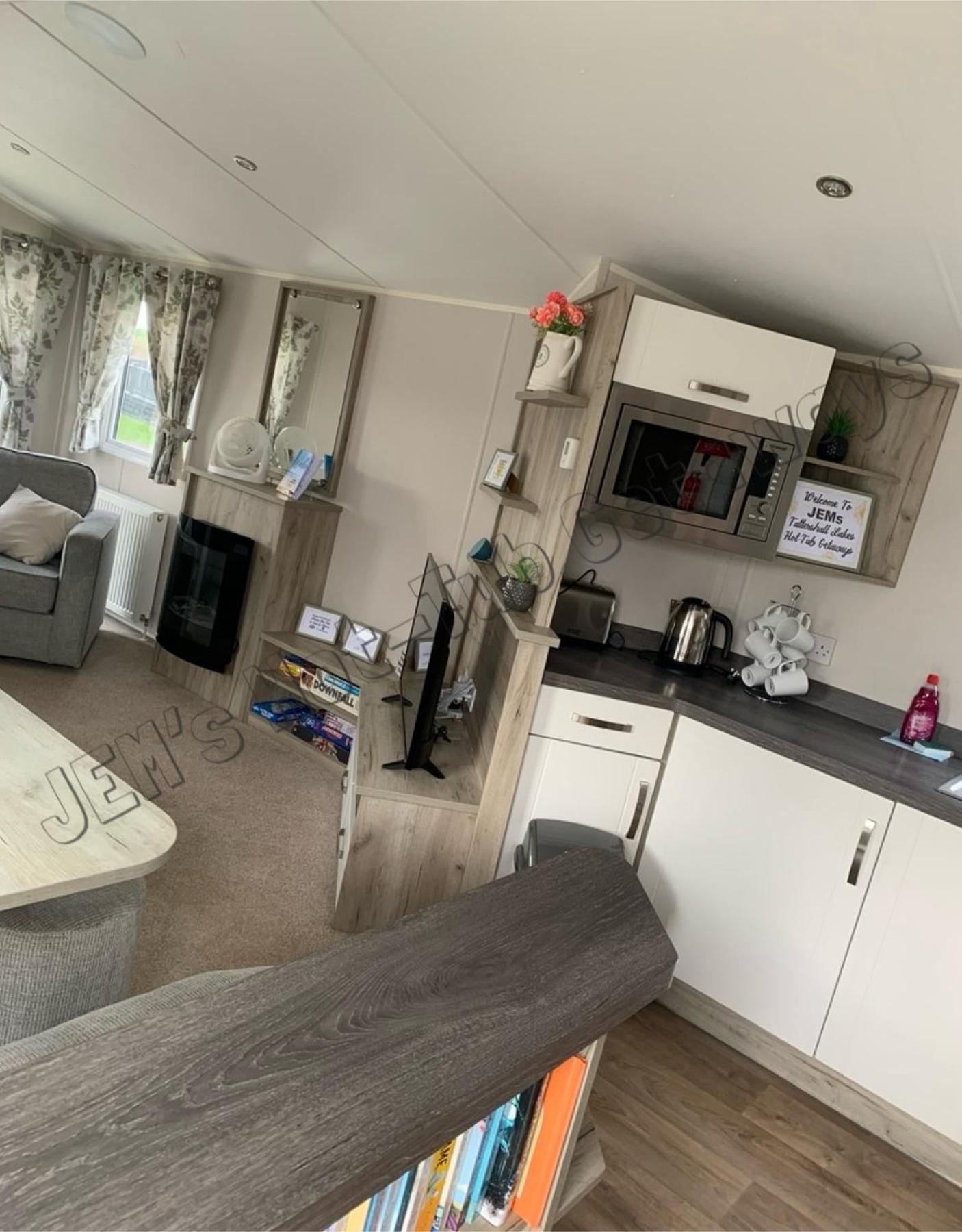 Jems Hot-Tub Getaways 6 Berth At Tattershall Lakes Exterior foto